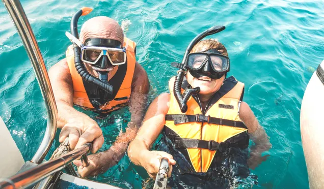 couple ready to snorkle